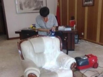 一站式北京保洁服务 沙发地毯灯具玻璃清洗、消毒与灭虫，打造洁净健康家园